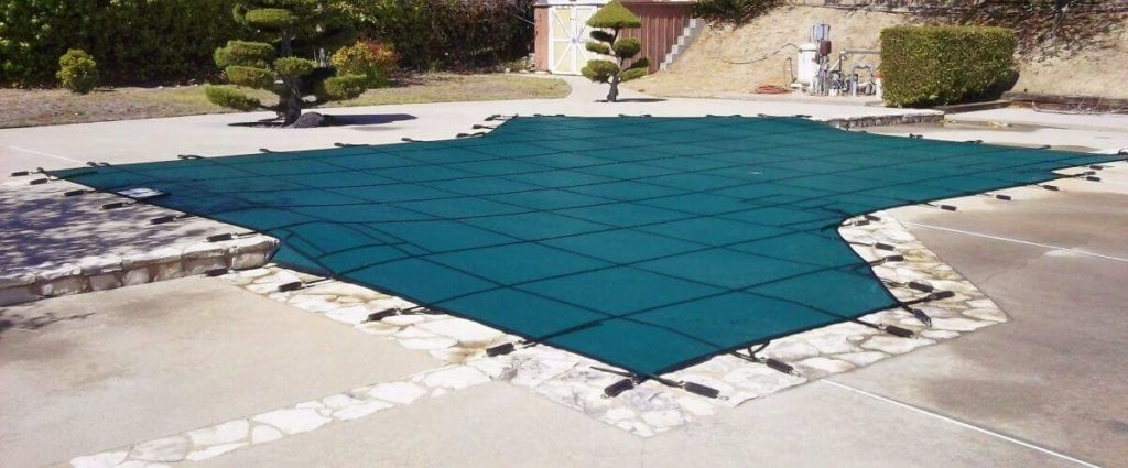 Swimming pool cover types & their uses