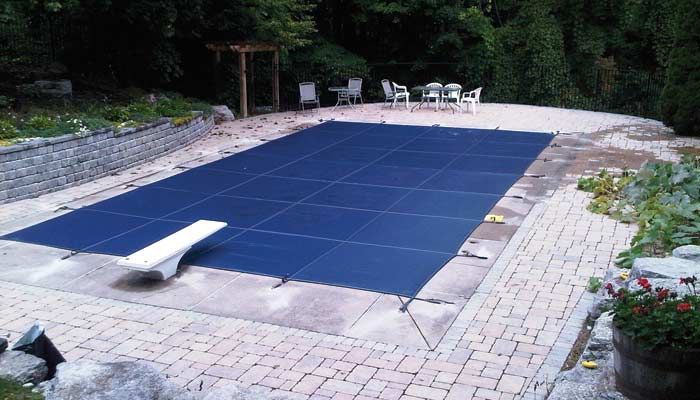 Swimming pool cover types & their uses